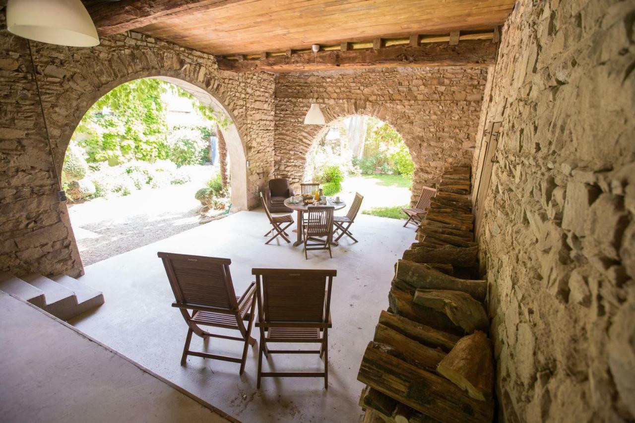 Le Clos Du Perret Chaussan Exterior photo